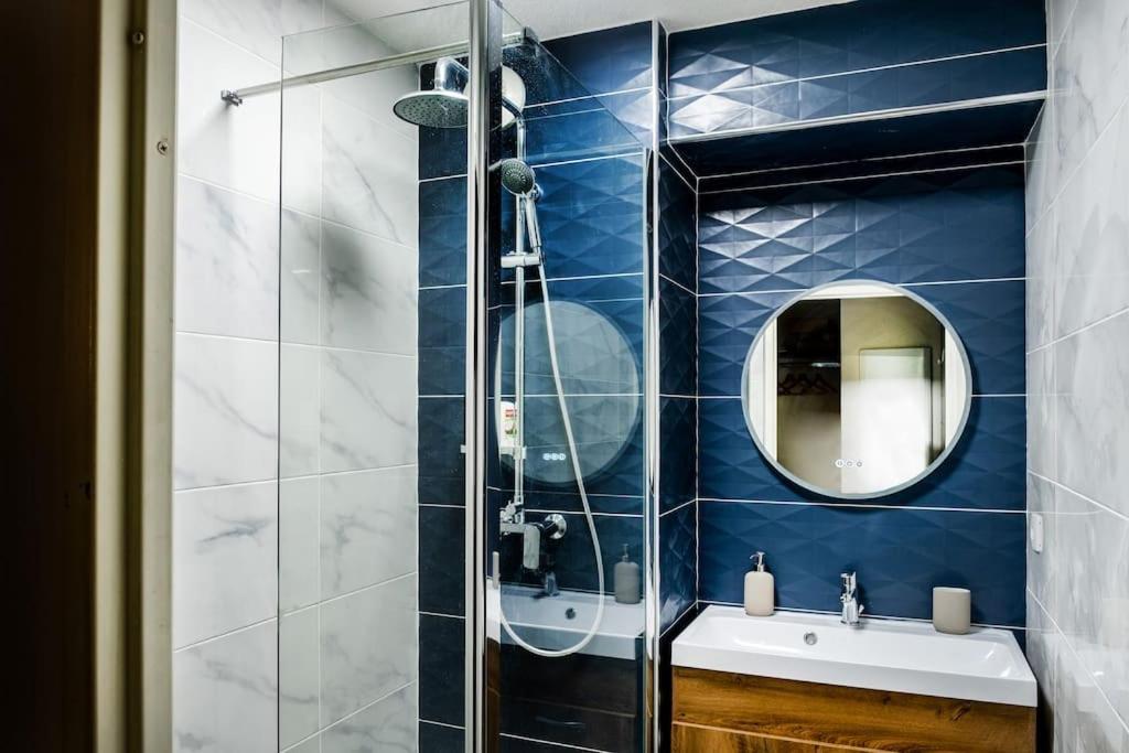 Lourde Center Apartment 3 Bed With Parking Lurdy Exteriér fotografie